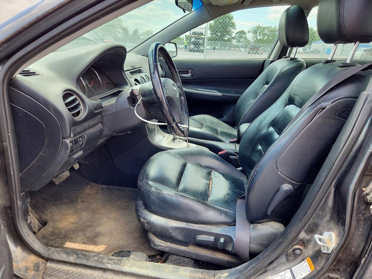 2004 MAZDA 6