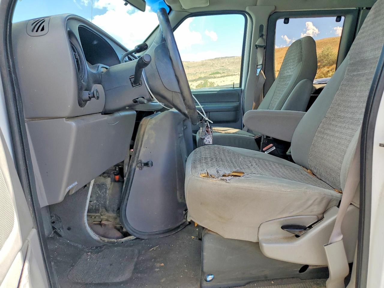 2000 FORD ECONOLINE
