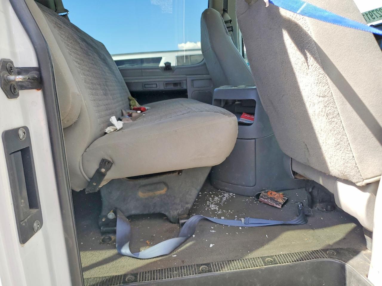 2000 FORD ECONOLINE