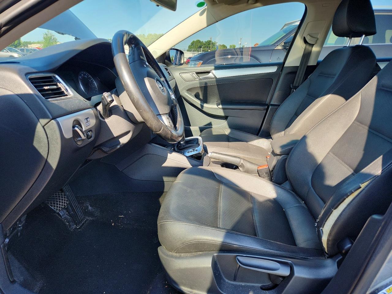 2012 VOLKSWAGEN JETTA