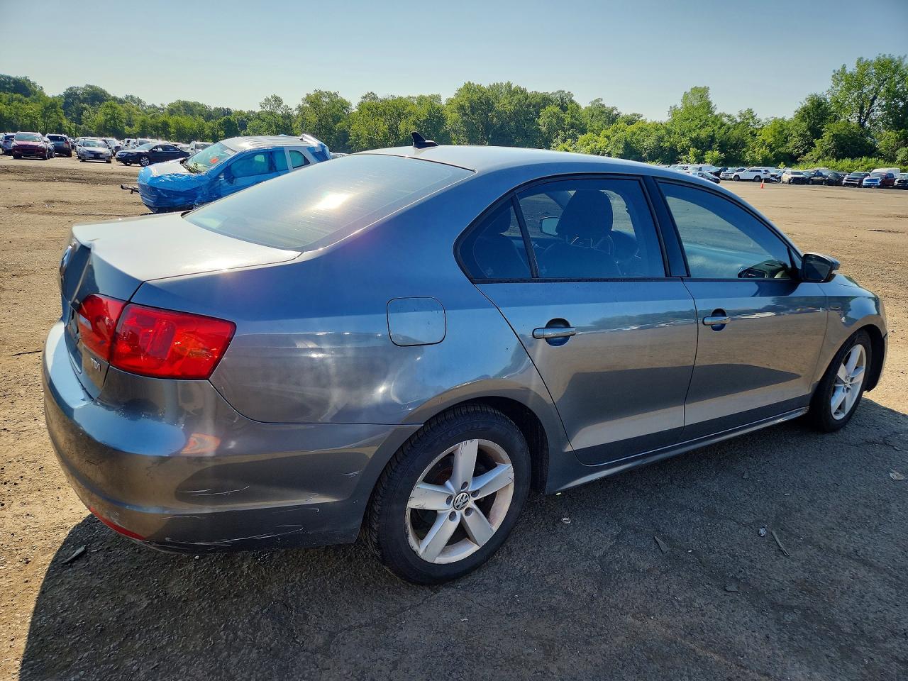 2012 VOLKSWAGEN JETTA