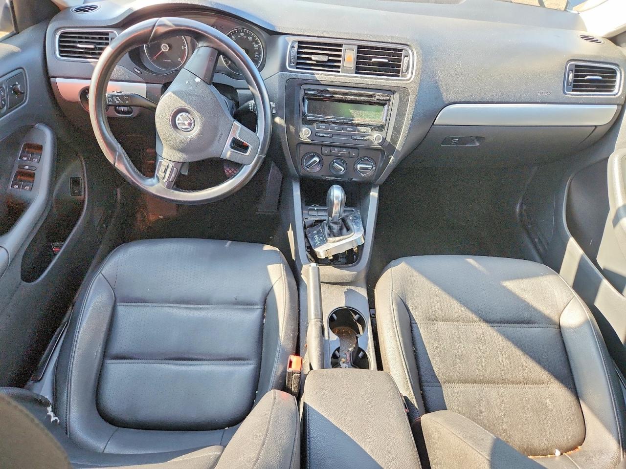 2012 VOLKSWAGEN JETTA
