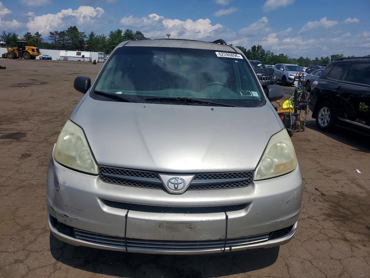 2004 TOYOTA SIENNA