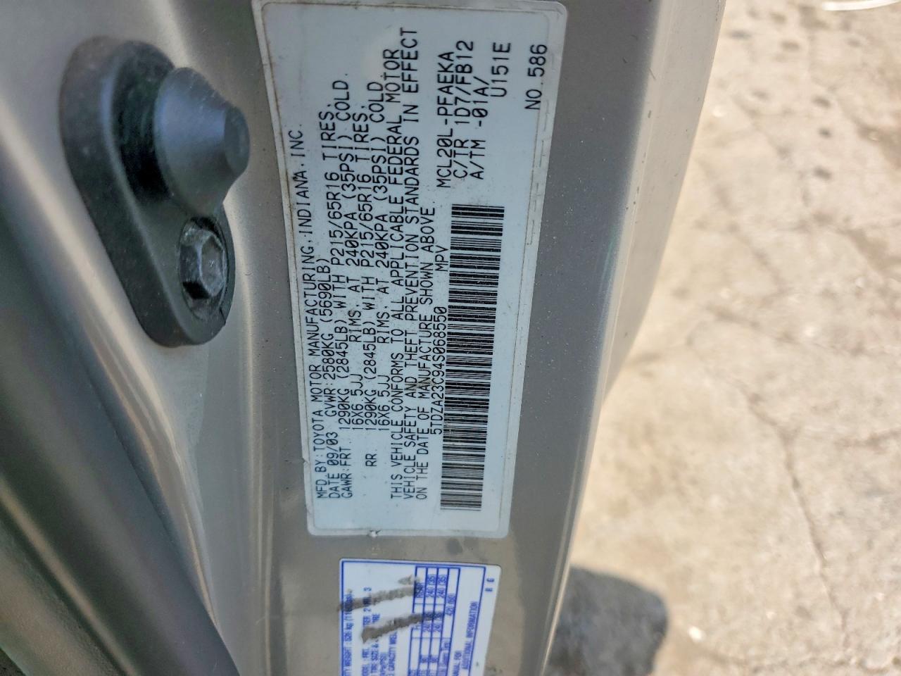 2004 TOYOTA SIENNA