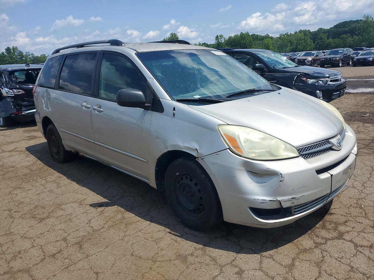 2004 TOYOTA SIENNA