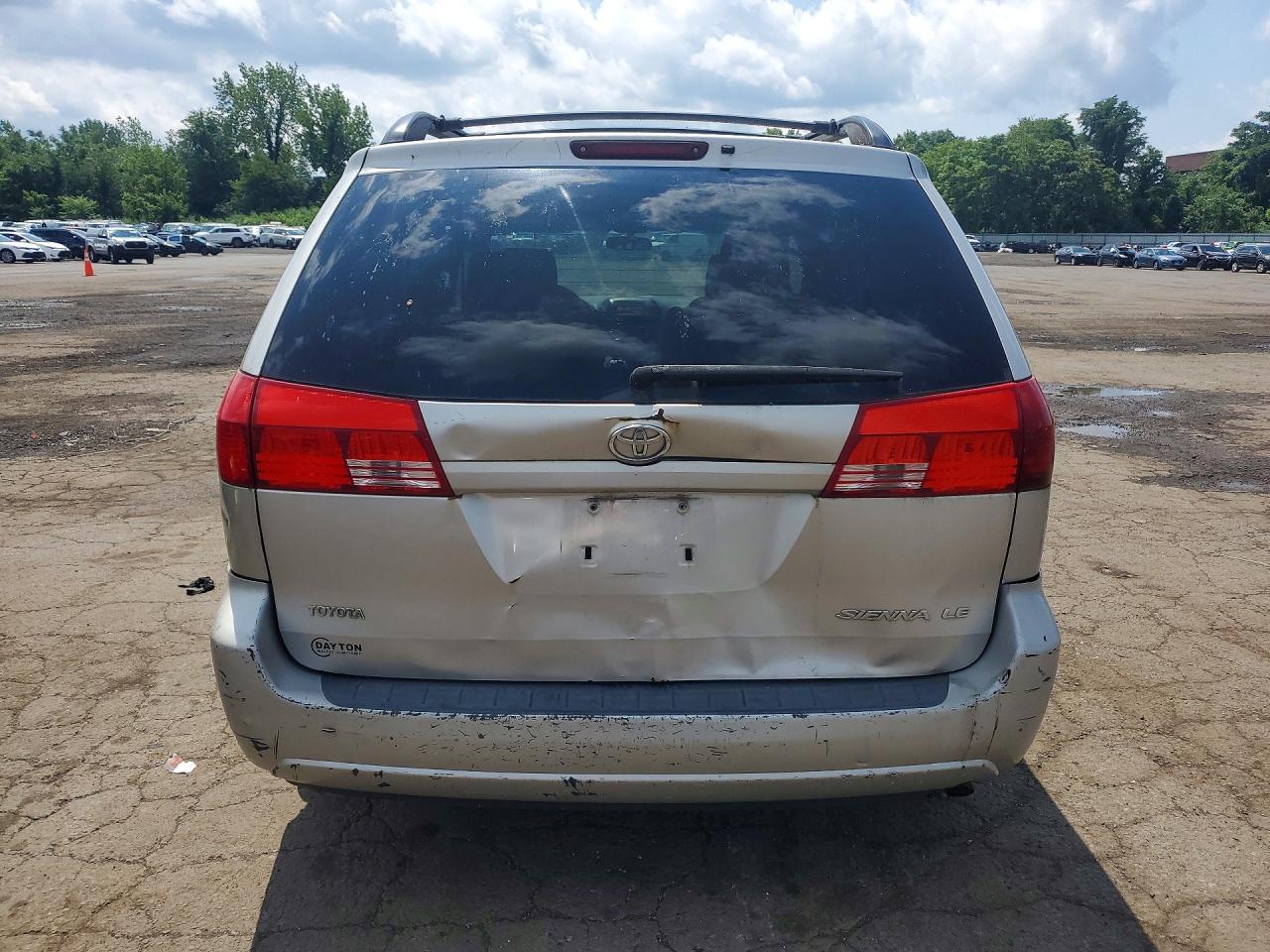 2004 TOYOTA SIENNA