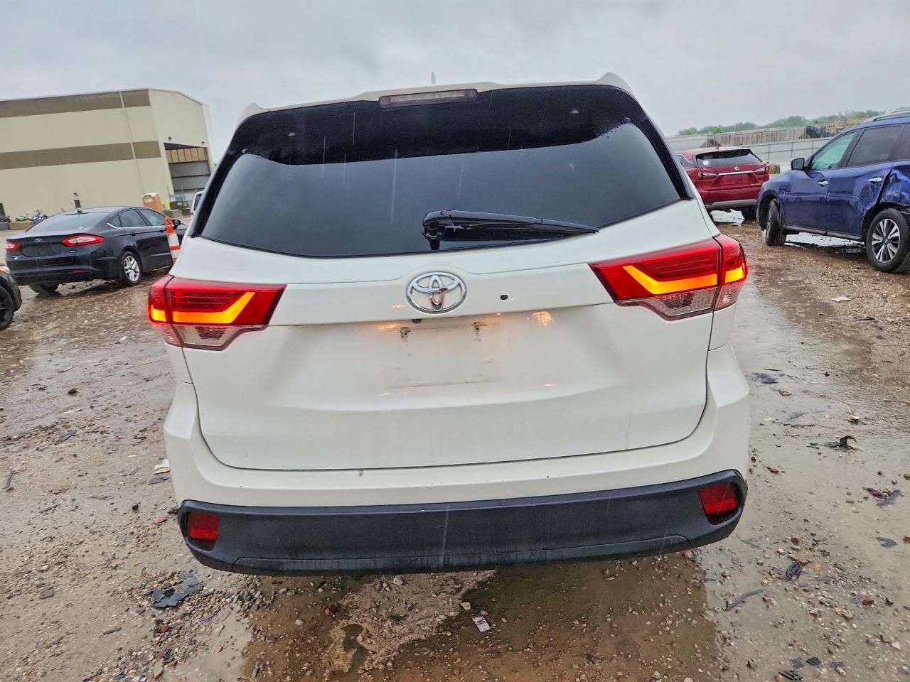 2019 TOYOTA HIGHLANDER