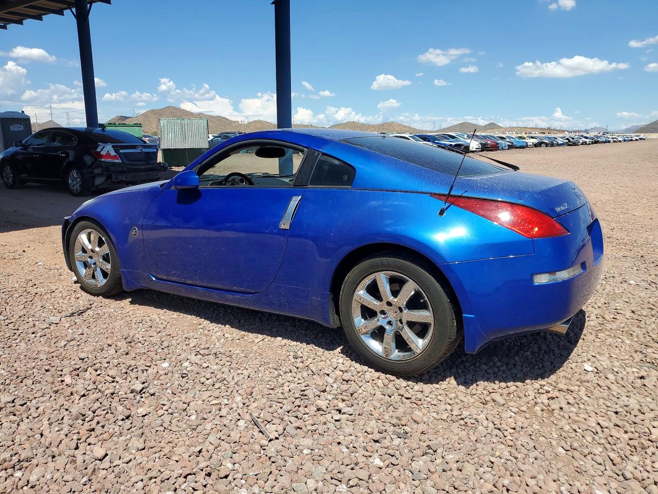 2005 NISSAN 350Z