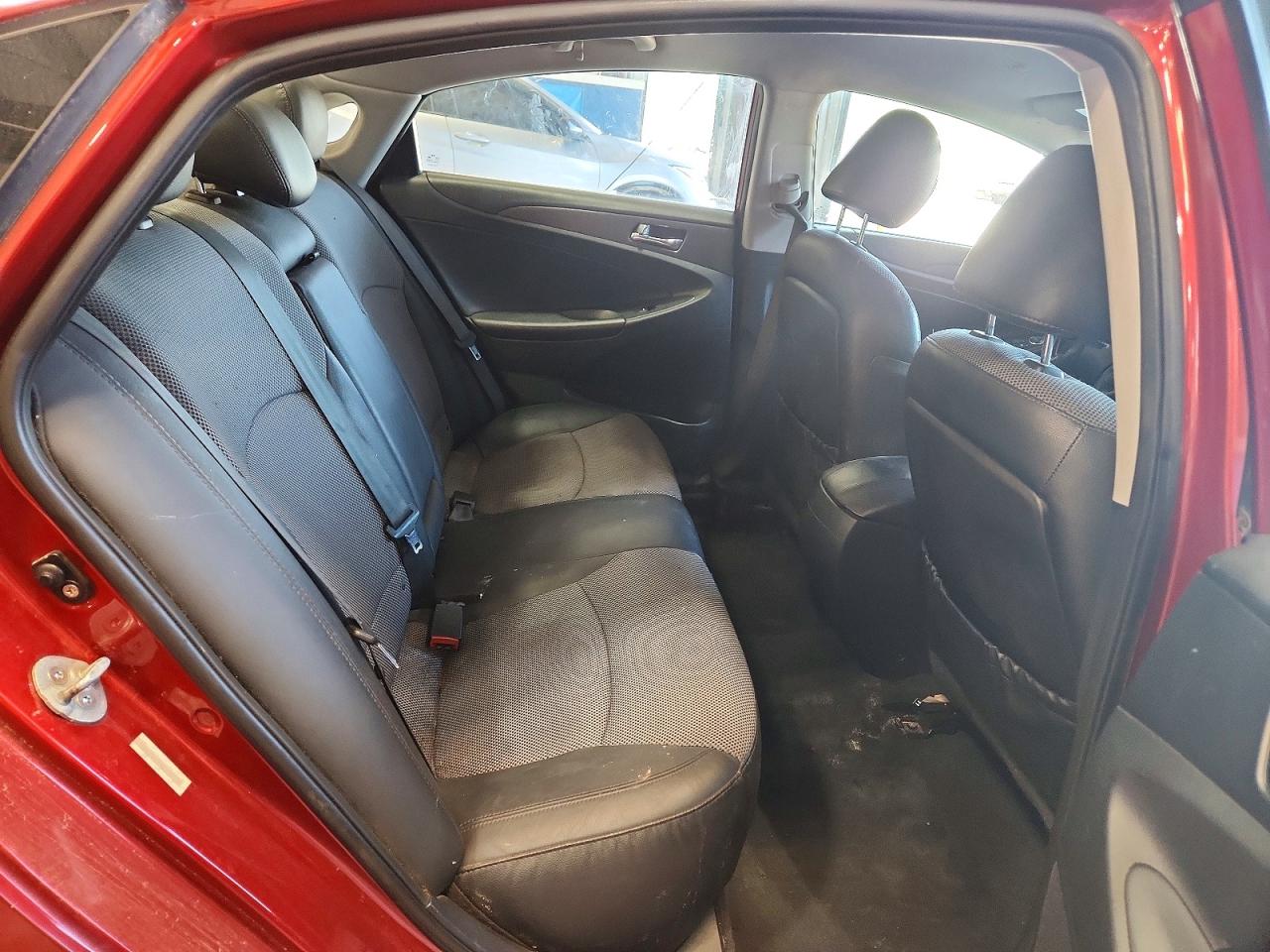 2011 HYUNDAI SONATA