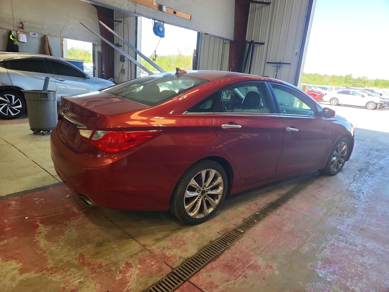2011 HYUNDAI SONATA