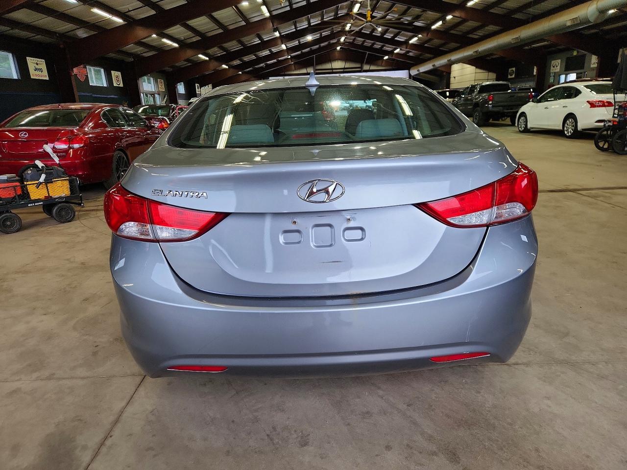 2013 HYUNDAI ELANTRA