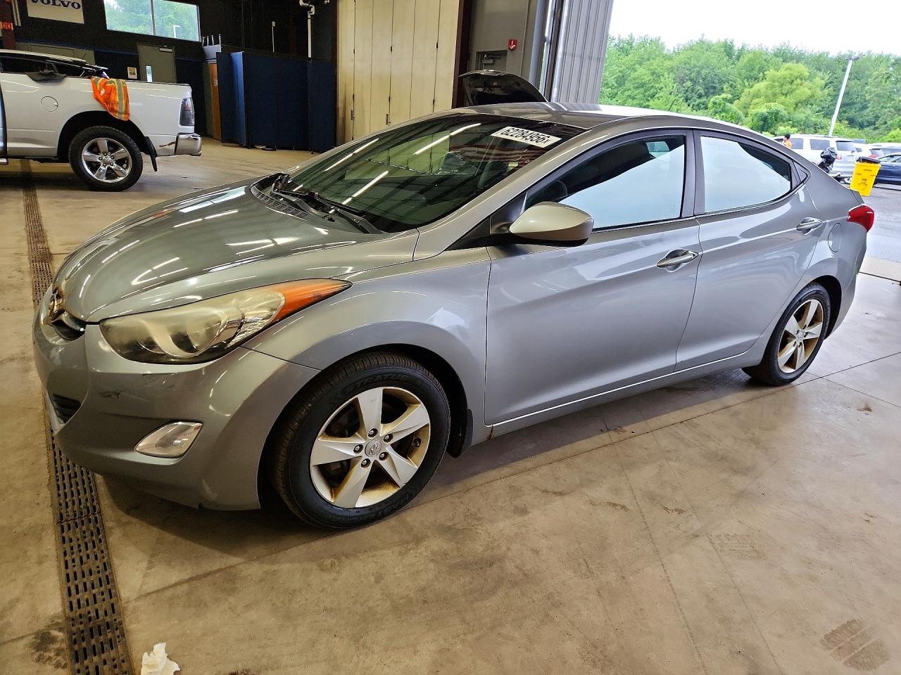 2013 HYUNDAI ELANTRA