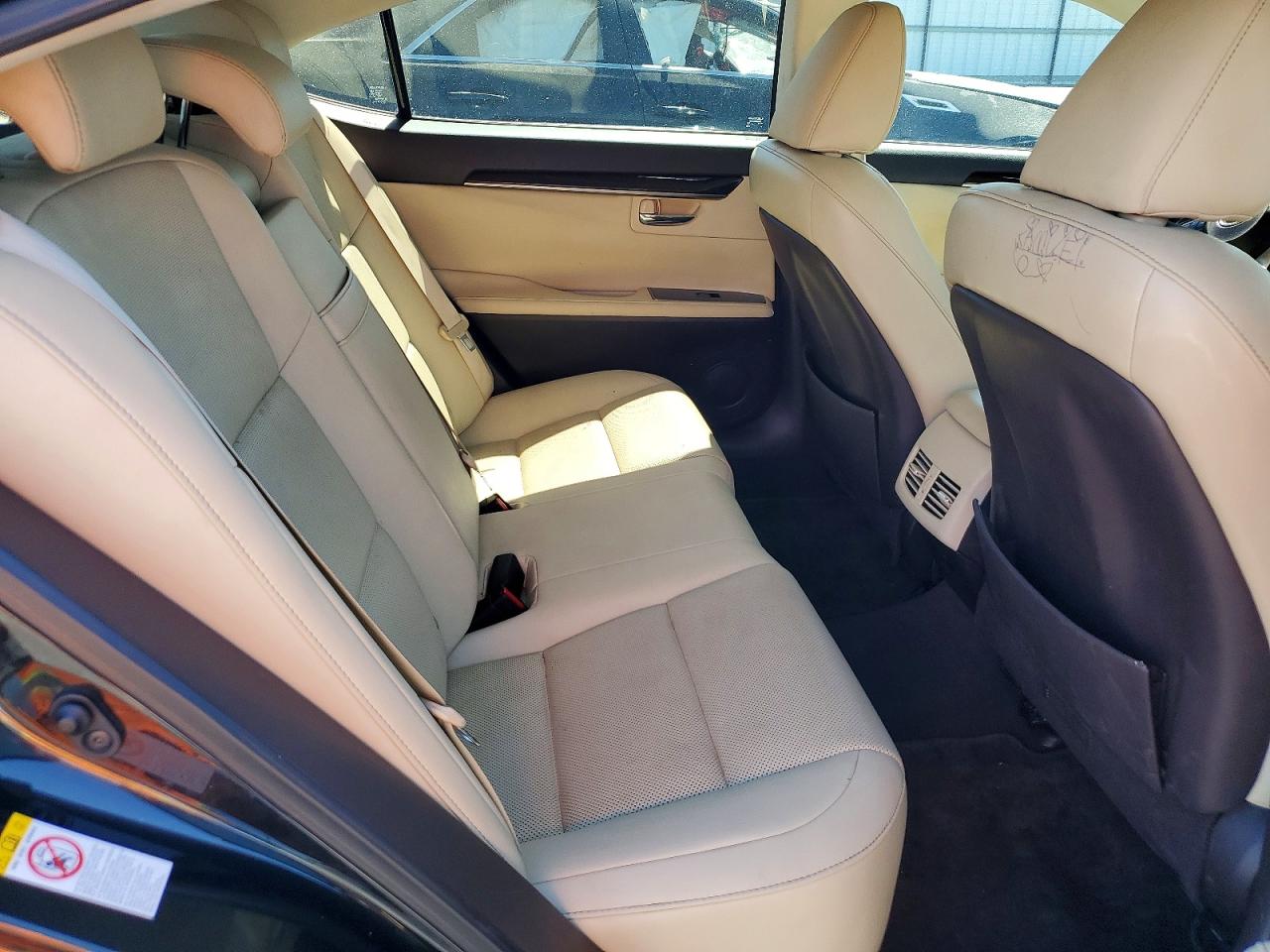 2016 LEXUS ES350