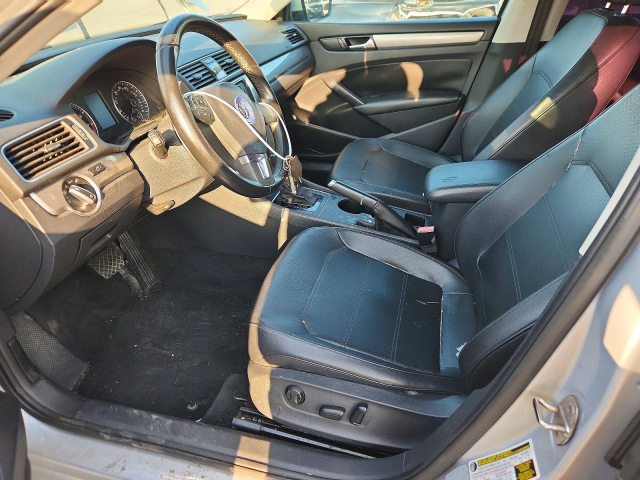 2015 VOLKSWAGEN PASSAT