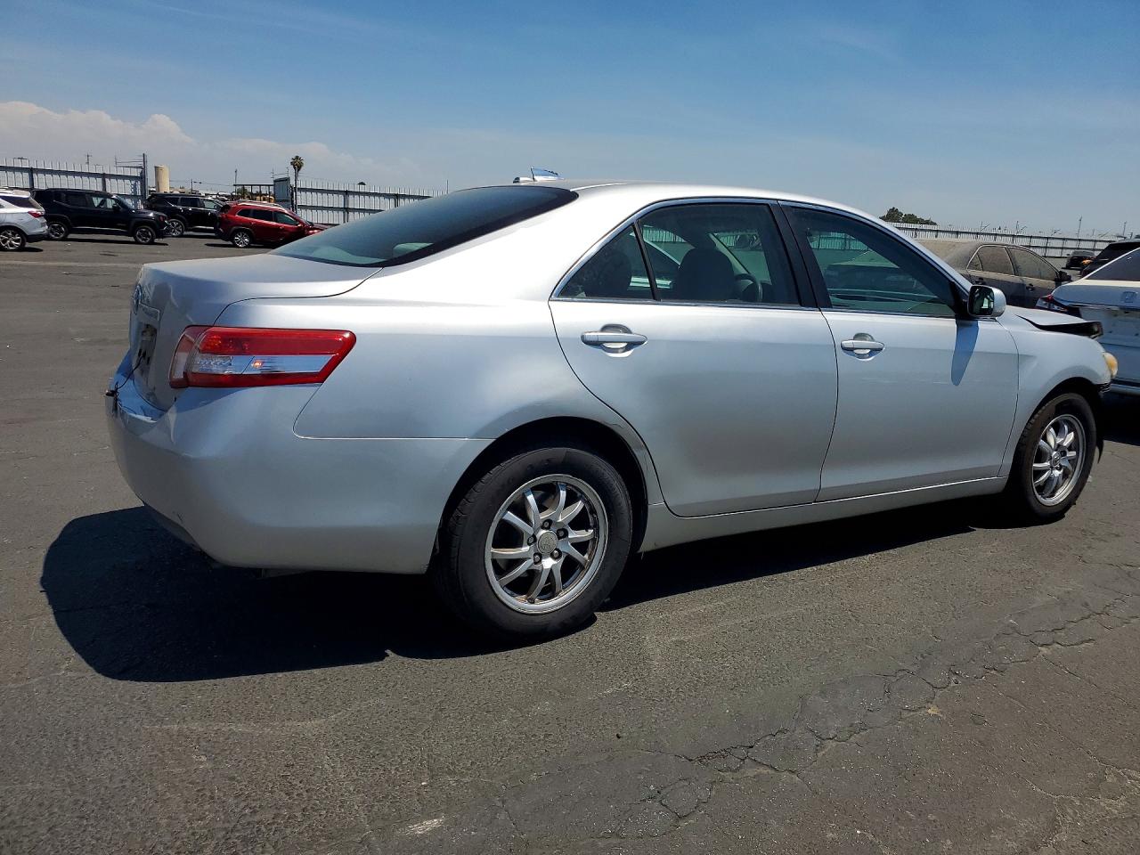 2011 TOYOTA CAMRY