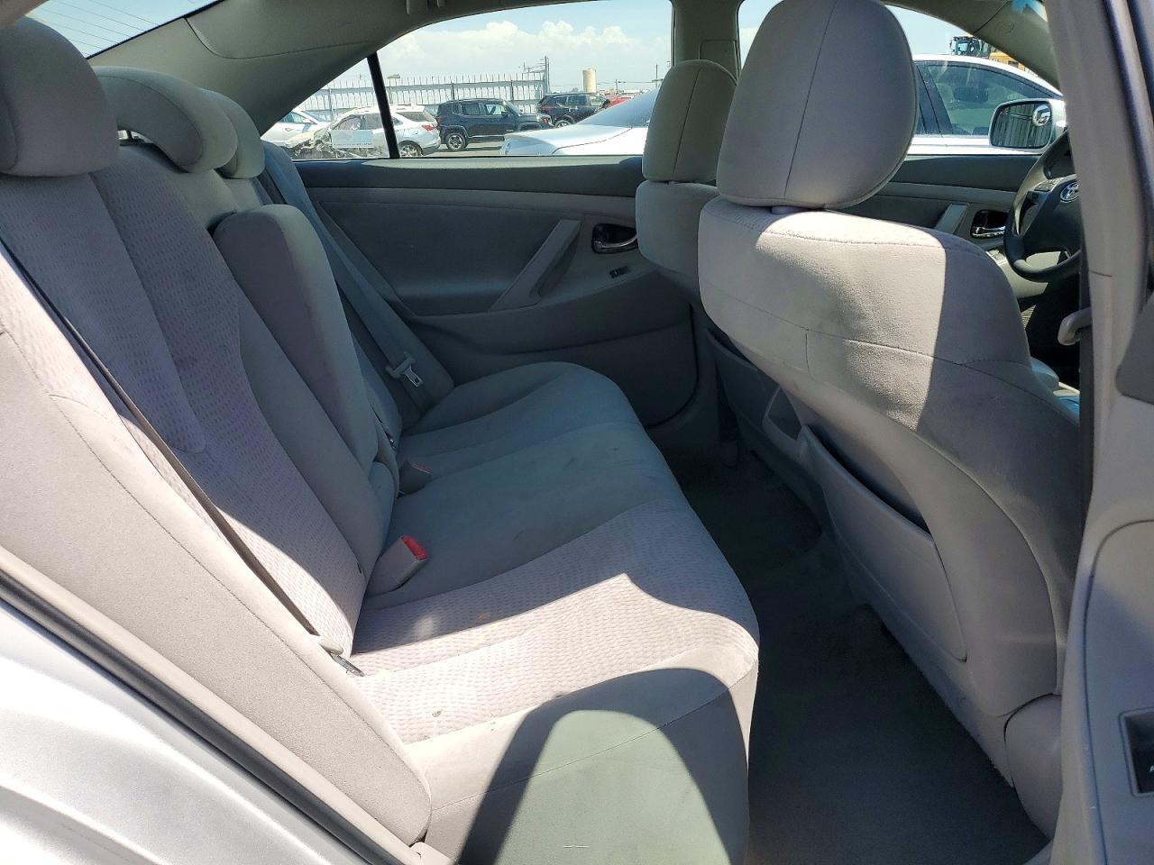 2011 TOYOTA CAMRY