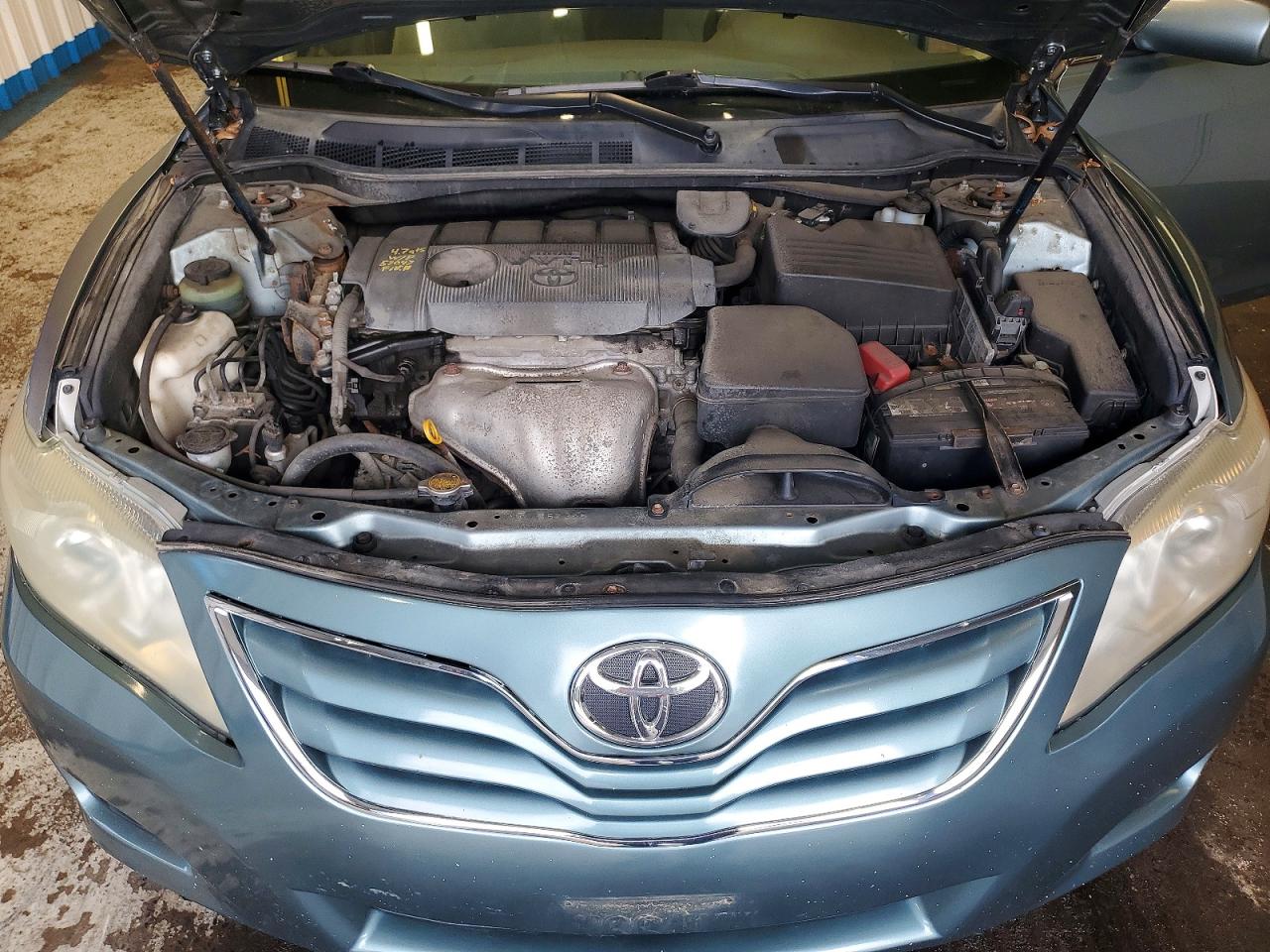 2011 TOYOTA CAMRY