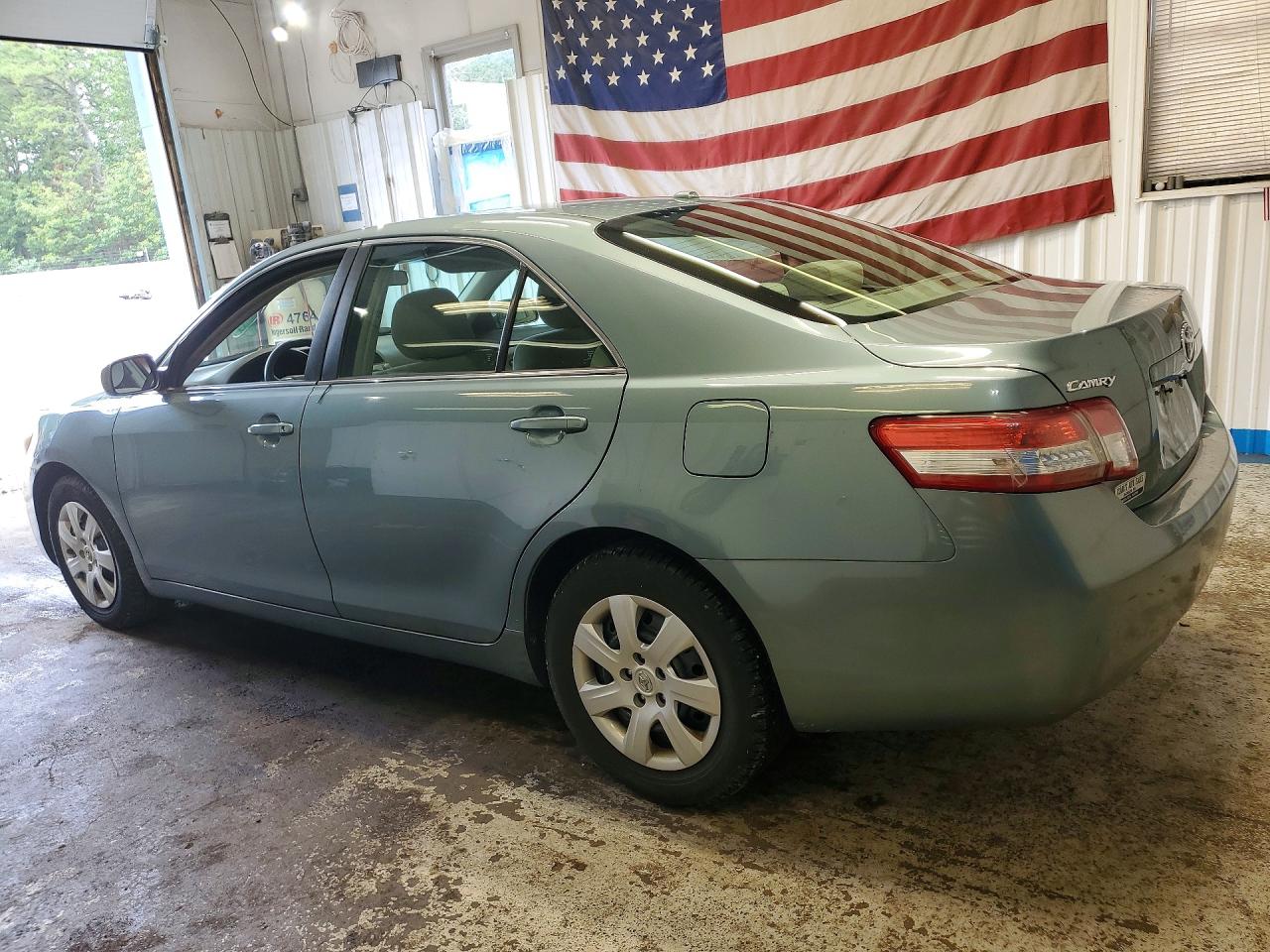 2011 TOYOTA CAMRY