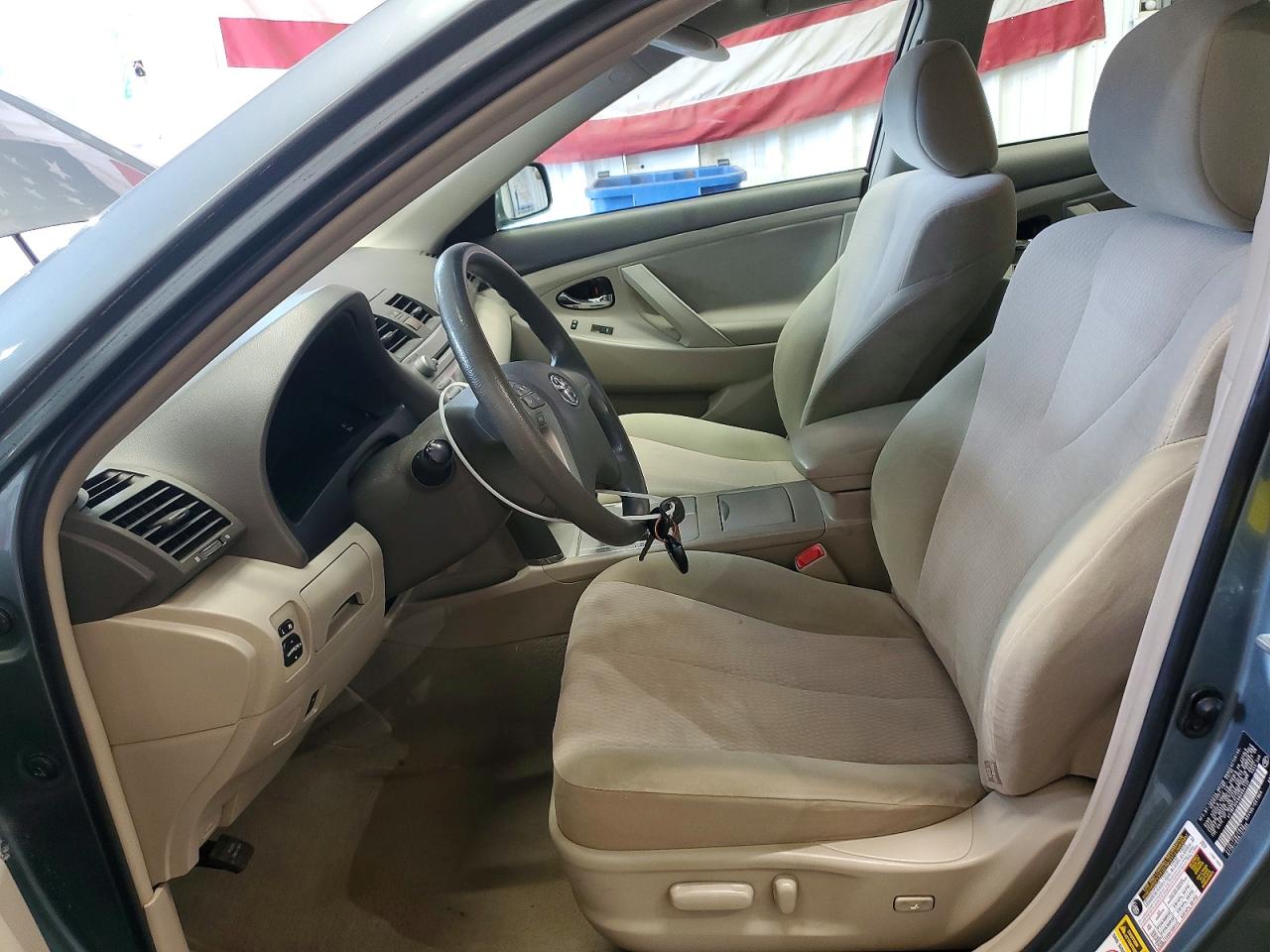 2011 TOYOTA CAMRY