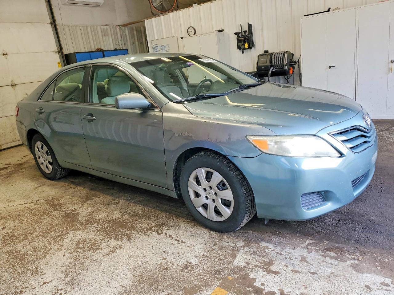 2011 TOYOTA CAMRY