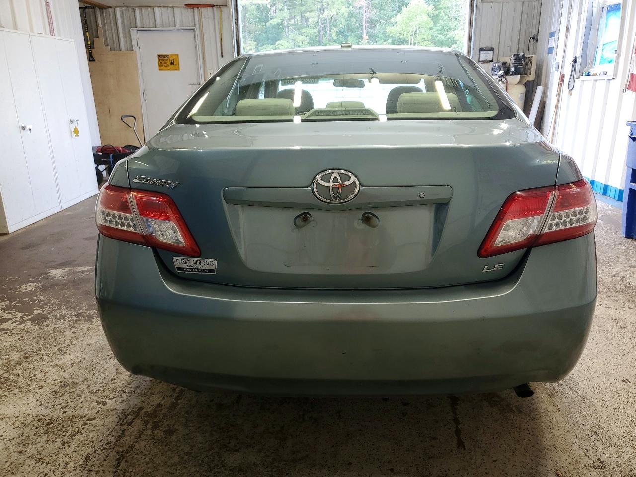 2011 TOYOTA CAMRY
