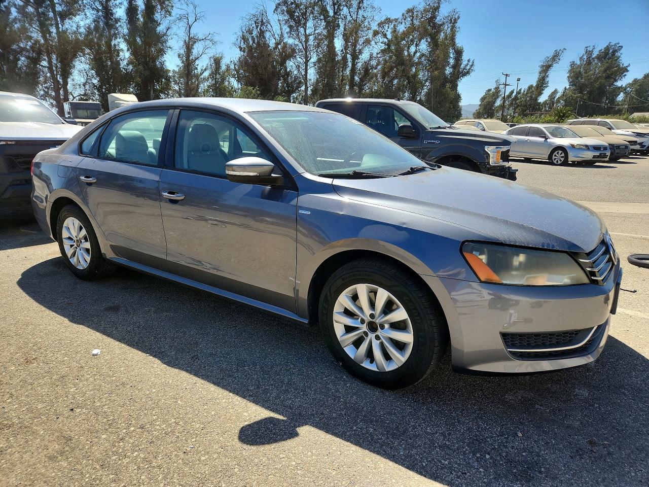 2015 VOLKSWAGEN PASSAT