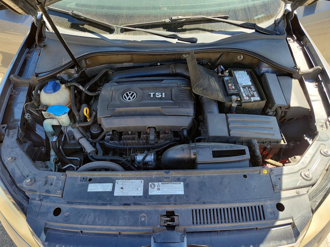 2015 VOLKSWAGEN PASSAT