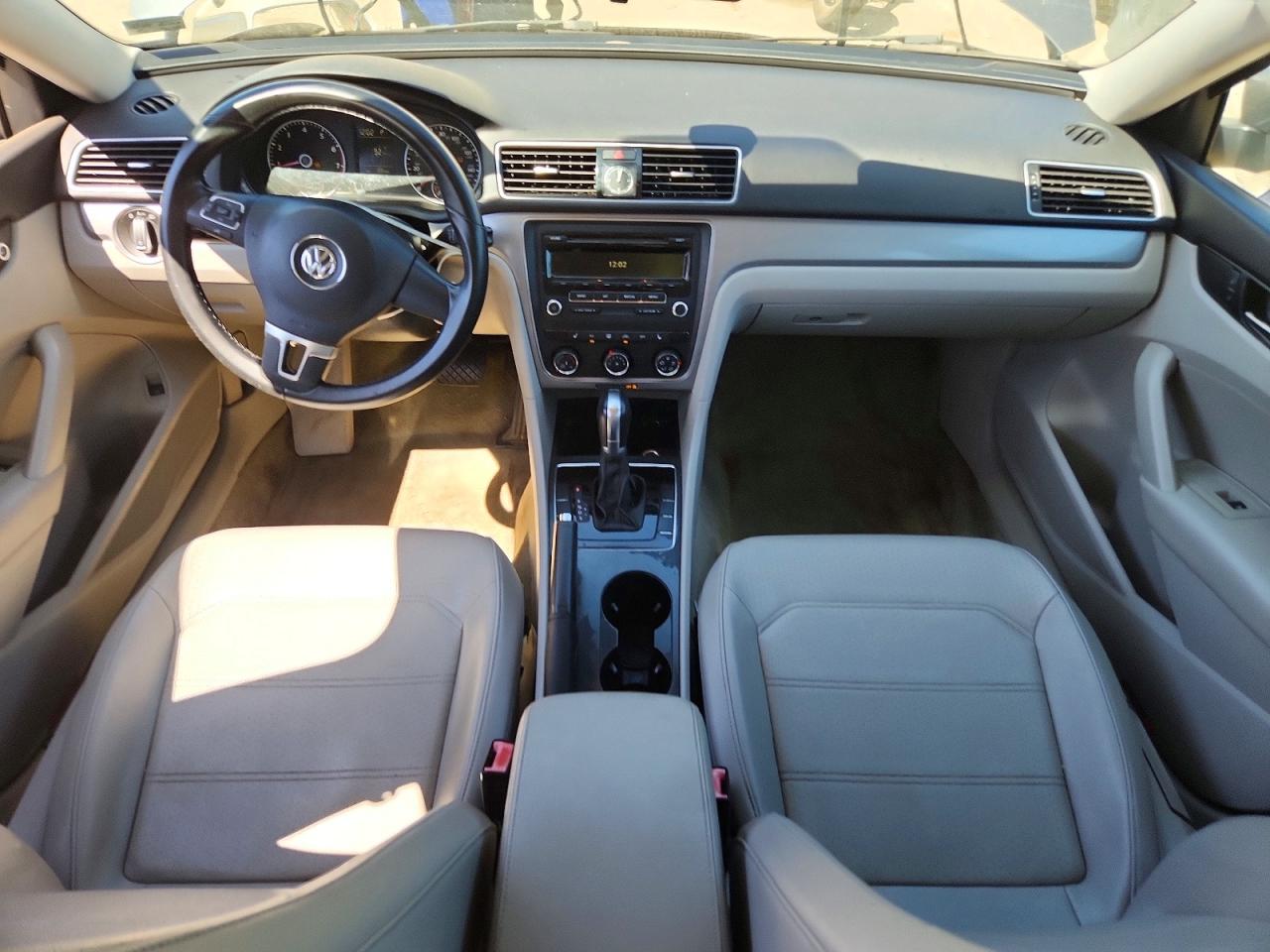 2015 VOLKSWAGEN PASSAT
