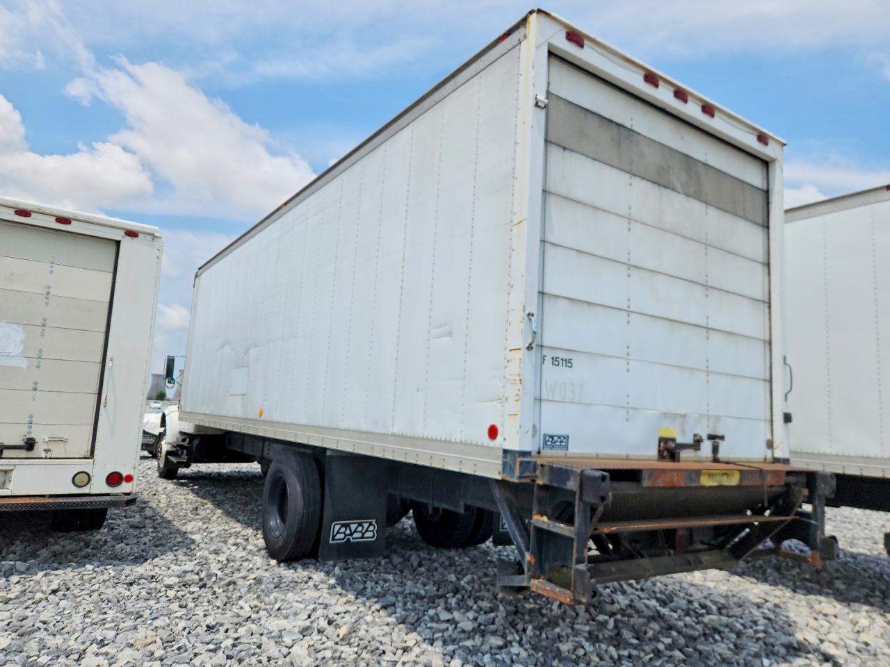 2002 INTERNATIONAL 4000 SERIE