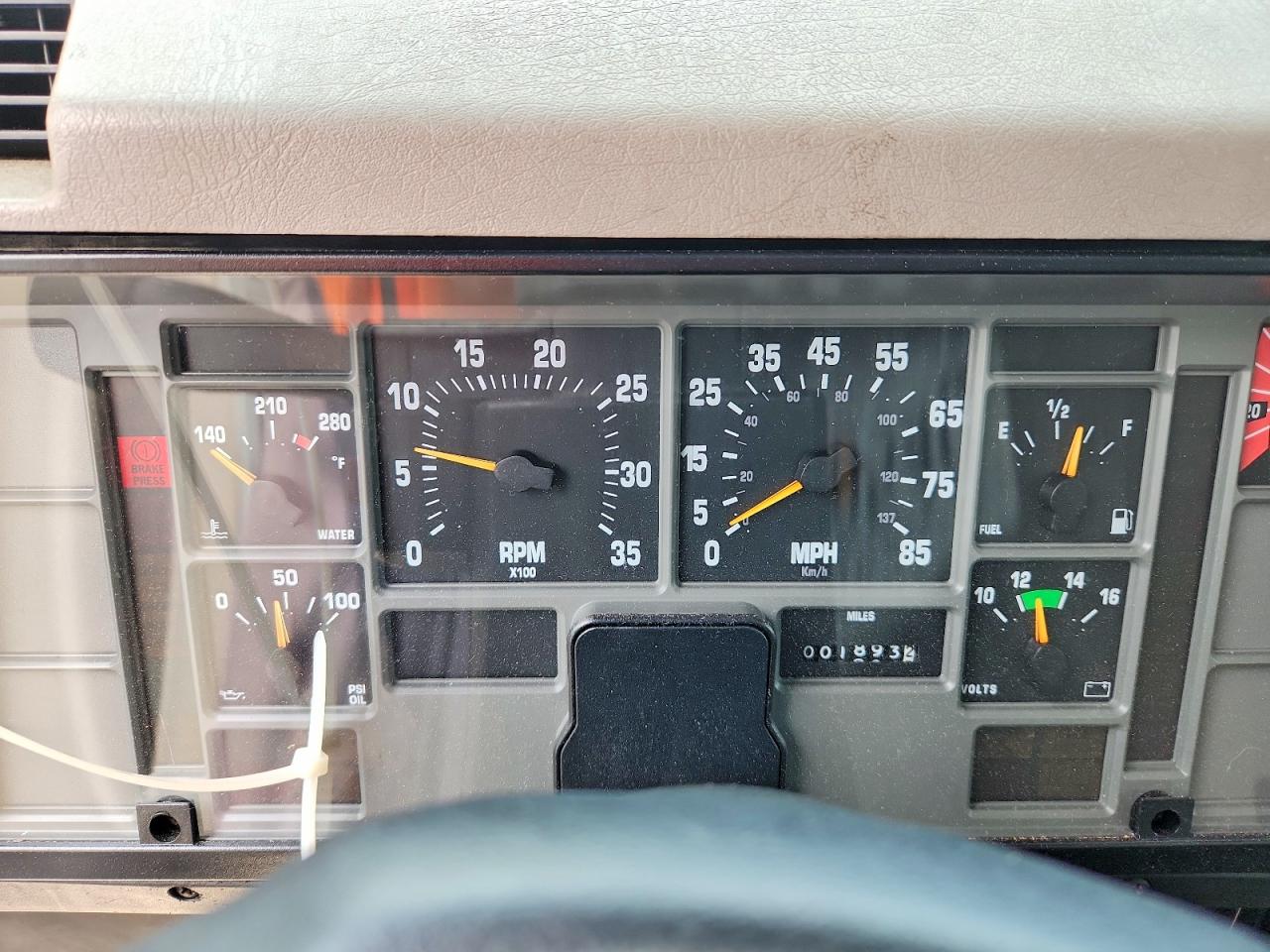 2002 INTERNATIONAL 4000 SERIE