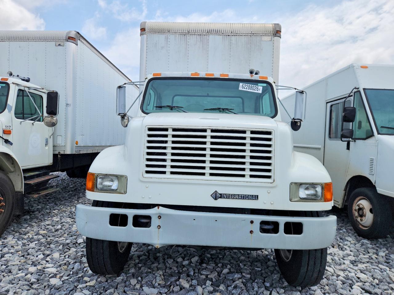 2002 INTERNATIONAL 4000 SERIE