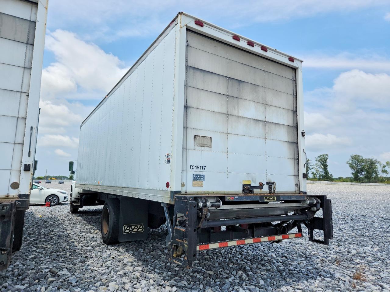 2002 INTERNATIONAL 4000 SERIE