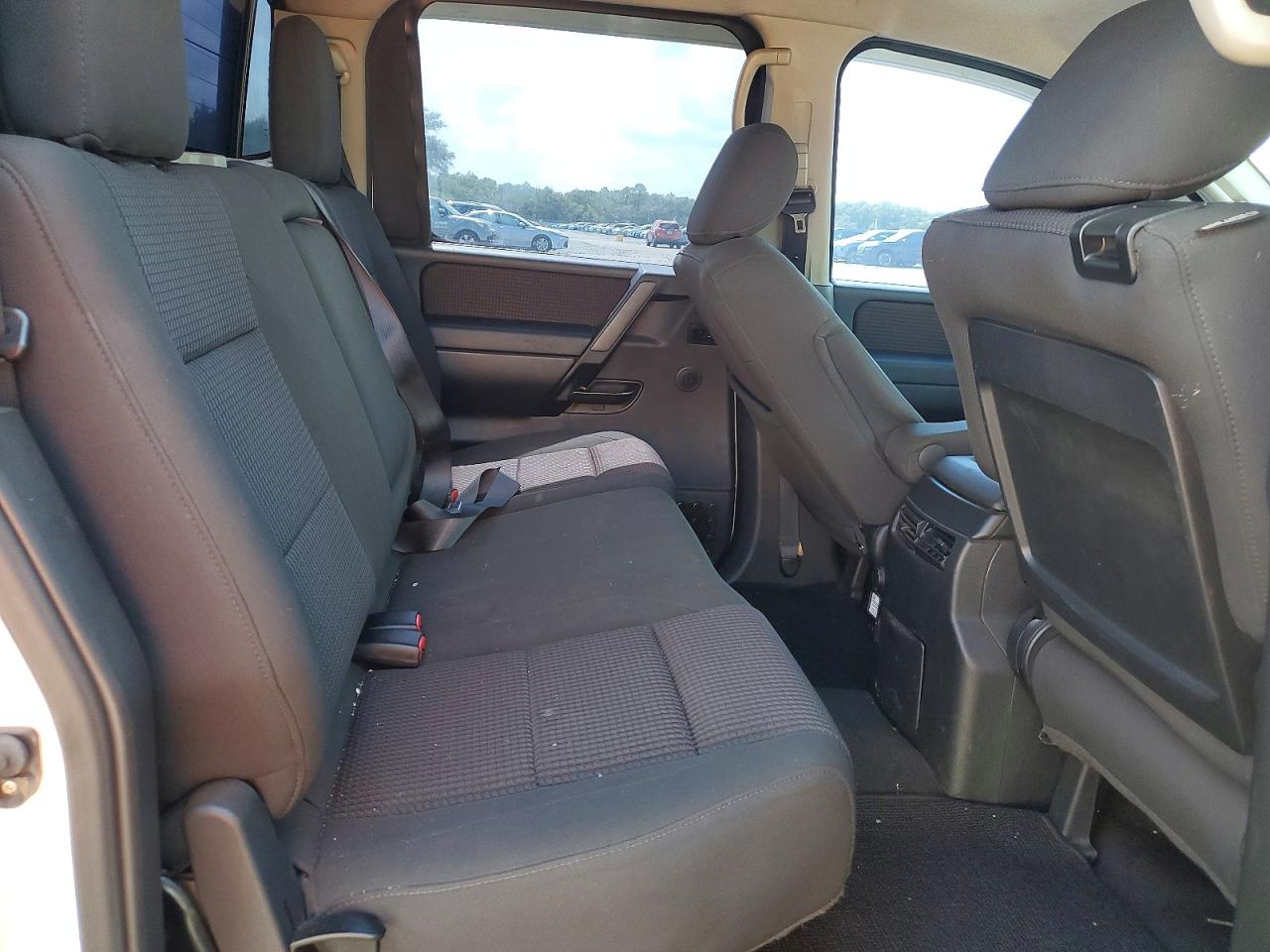 2014 NISSAN TITAN