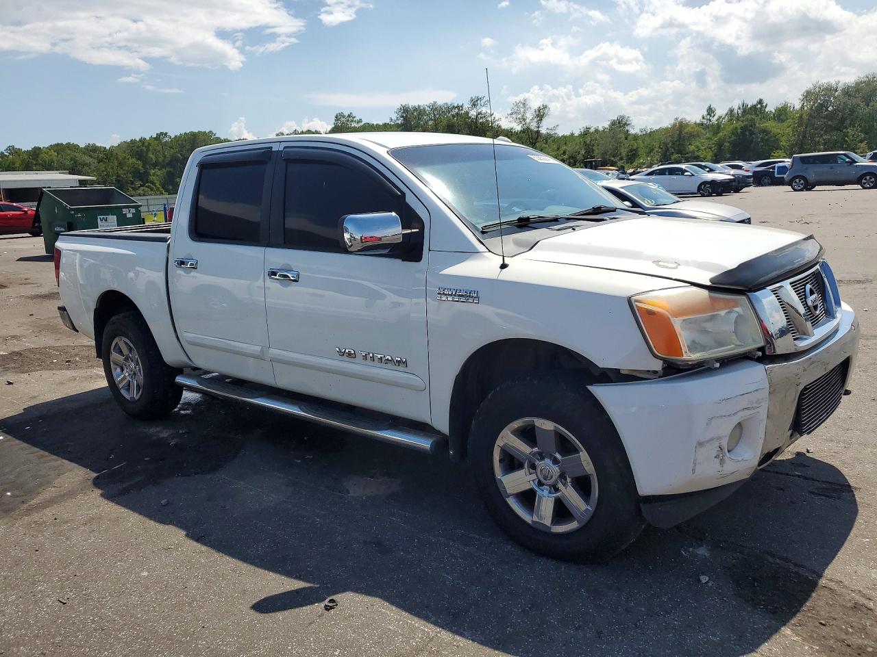 2014 NISSAN TITAN
