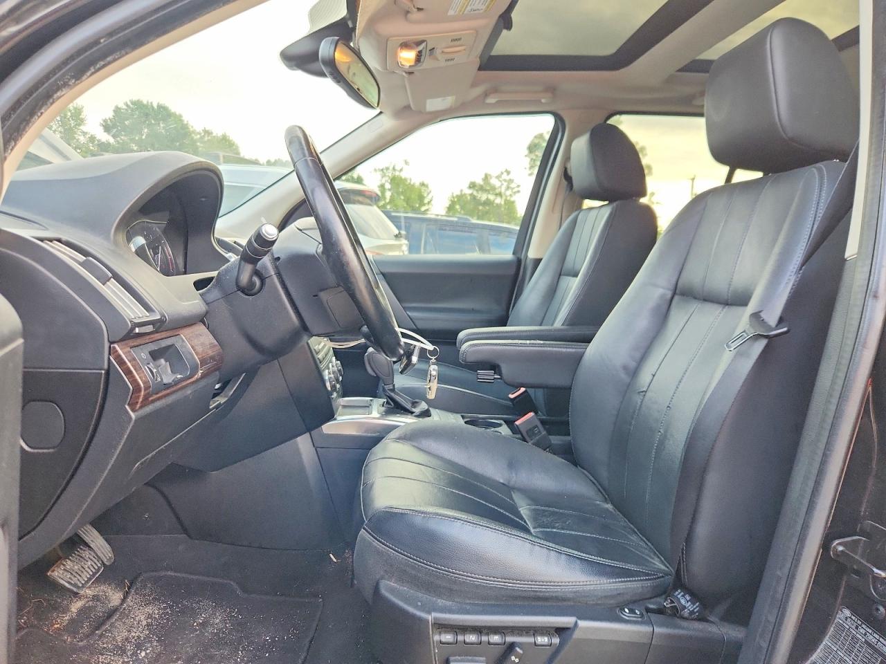 2013 LAND ROVER LR2
