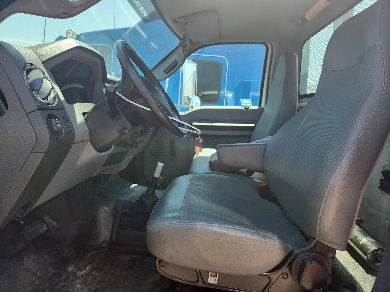 2015 FORD F650
