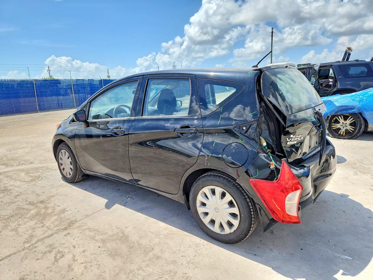 2015 NISSAN VERSA