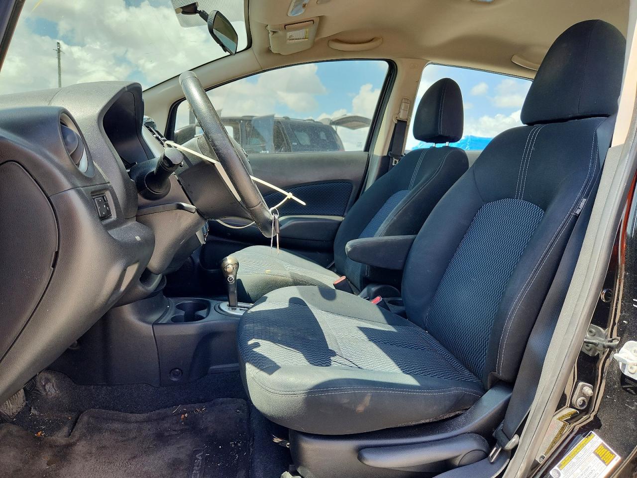 2015 NISSAN VERSA
