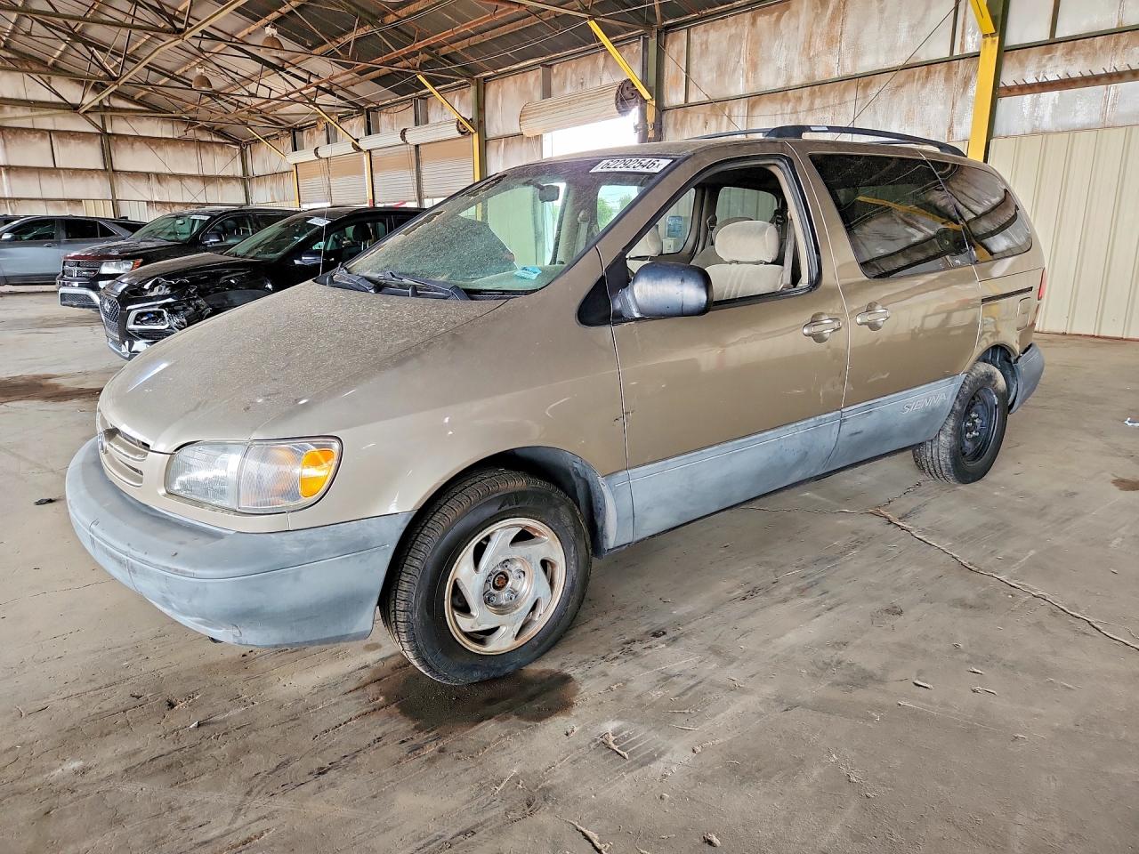 2000 TOYOTA SIENNA