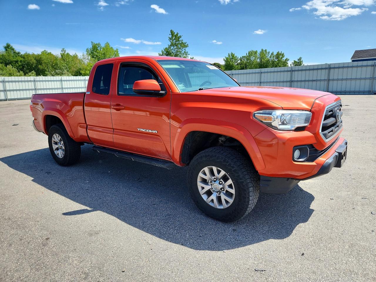 2016 TOYOTA TACOMA