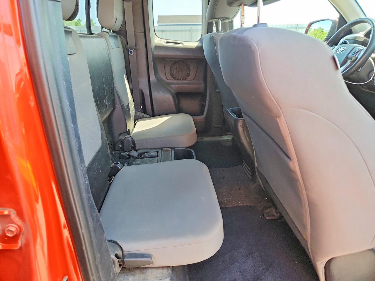 2016 TOYOTA TACOMA