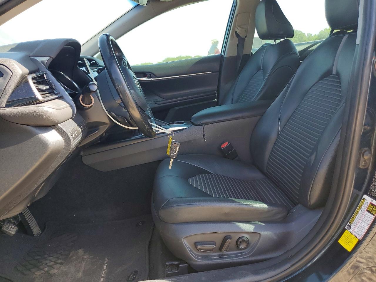 2019 TOYOTA CAMRY