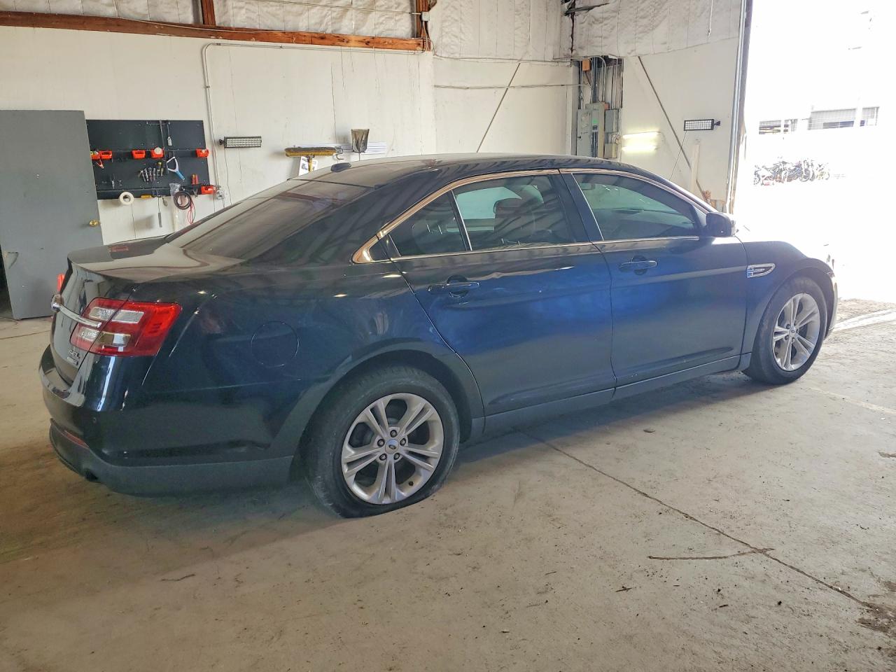 2015 FORD TAURUS