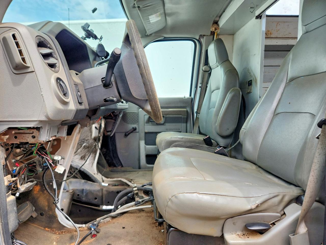 2012 FORD ECONOLINE
