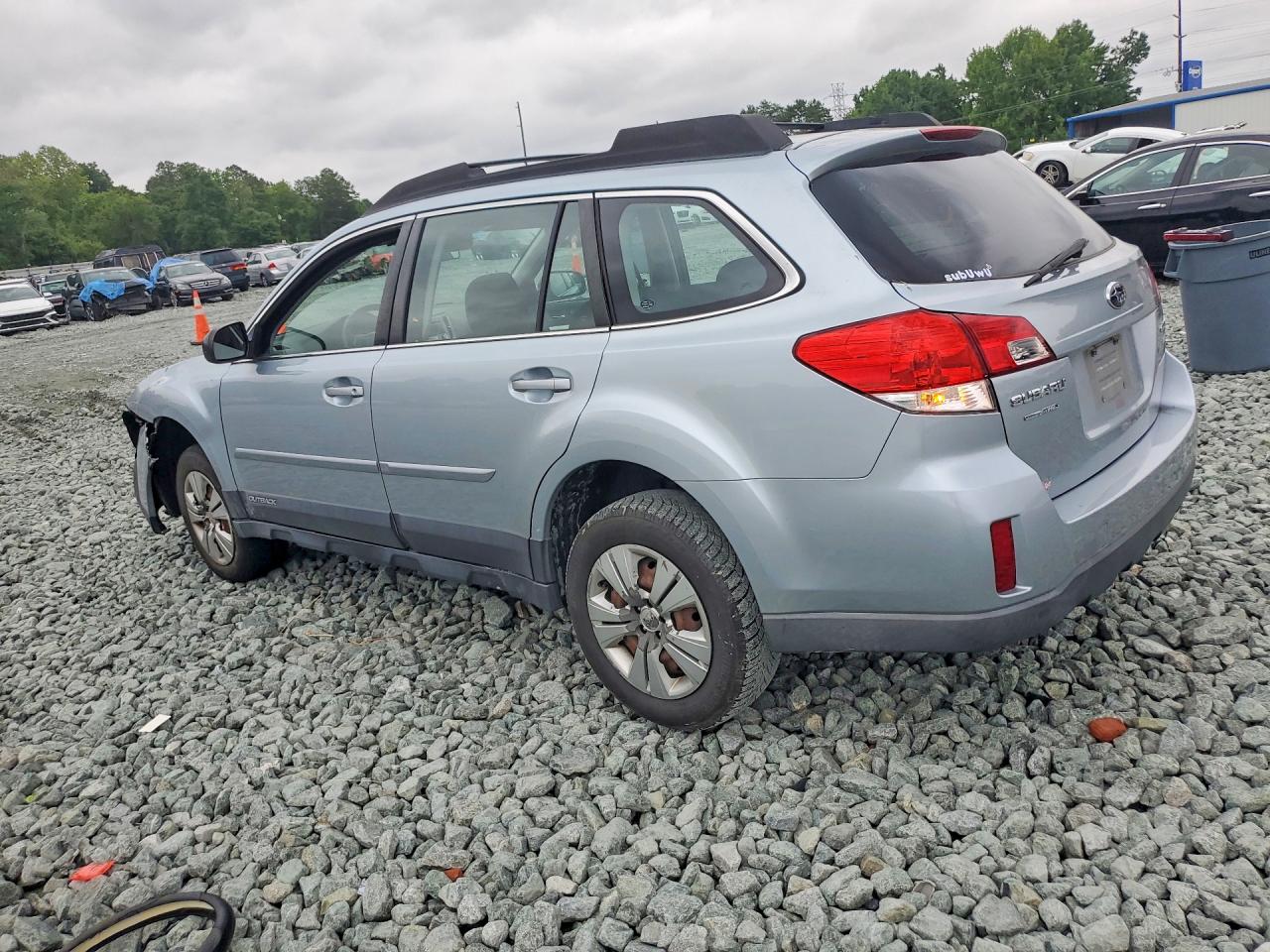 2013 SUBARU OUTBACK