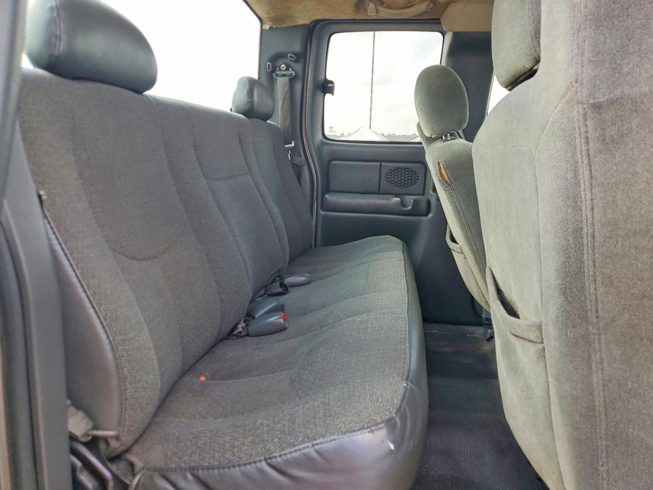 2004 CHEVROLET SILVERADO