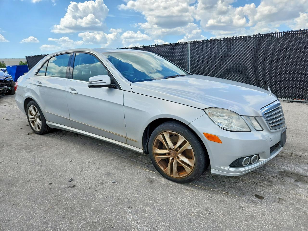 2010 MERCEDES-BENZ E-CLASS