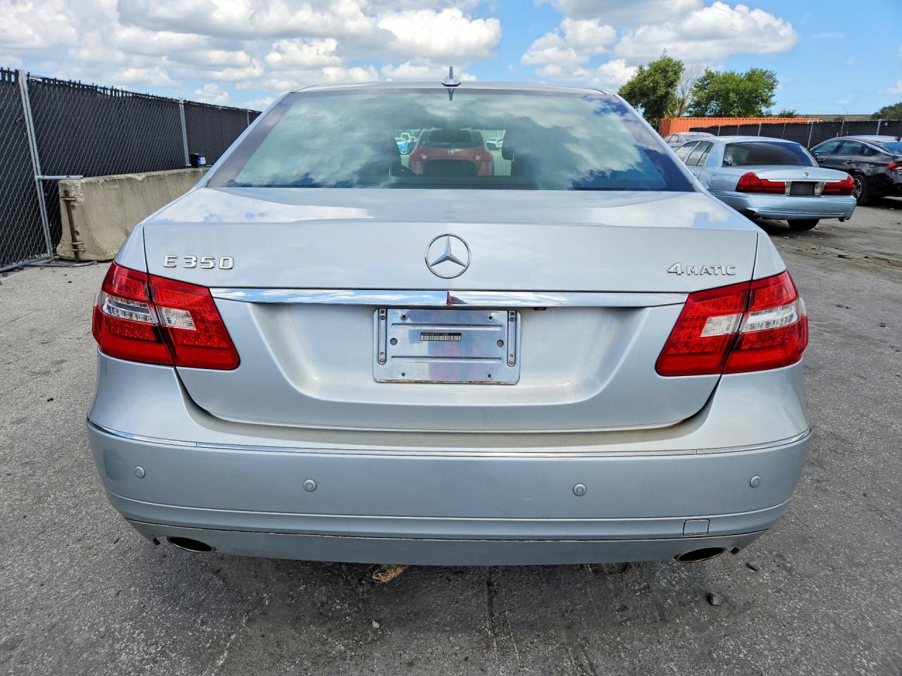 2010 MERCEDES-BENZ E-CLASS