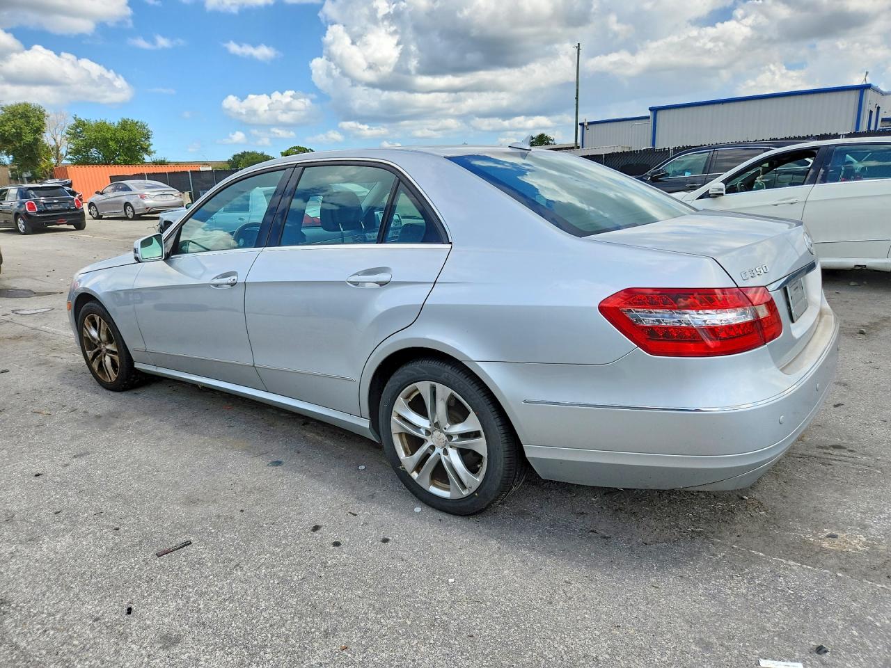 2010 MERCEDES-BENZ E-CLASS