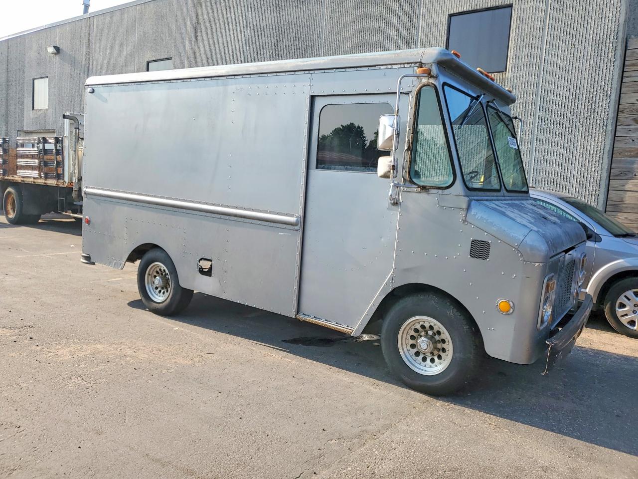 1969 CHEVROLET P30